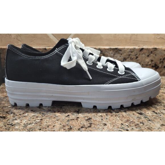 No Boundaries Womens Classic Lace up Canvas Sneaker Black with White Sole 11 - Picture 3 of 16